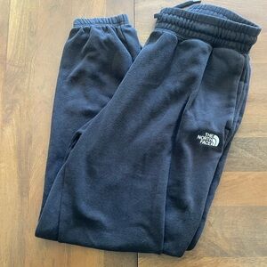 The North Face Women’s Evolution Logo Jogger Pants (Black)